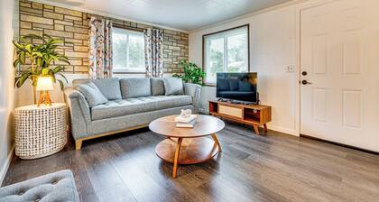 Florida Adventure Hub Near Top Attractions & Lakes