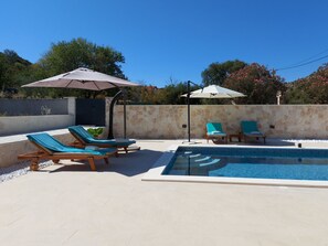 A heated pool - "Charmy Luna" mit Pool by Interhome (Marina)