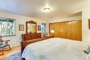 Room - Quiet Home < 1 Mi to Lake Gregory & Dtwn Crestline (Crestline)