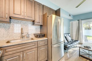 Interior - Couple's Retreat 5 Mi to Tampa Riverwalk! (Tampa)