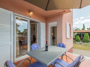 Outdoor dining - Villa Pinta mit großem Garten by Interhome (Buzinija)