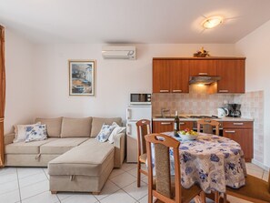 Interior - Villa Pinta mit großem Garten by Interhome (Buzinija)