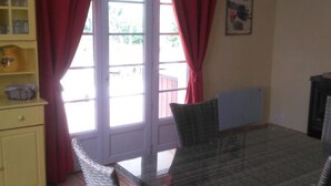 Dining - mit privatem Pool in Cotignac by Interhome (Carces)