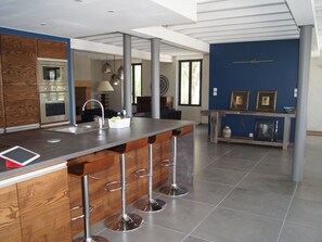 Fridge, microwave, oven, dishwasher - Luxuriöses Landhaus mit Pool by Interhome (Durfort Lacapelette)