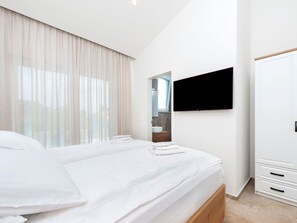 3 bedrooms, Internet - Echo villa, Istra, Pool Jacuzzi, BBQ, Haustierfreundlich by Interhome (Pula/Krnica)