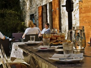 Outdoor dining - LA CABANE DES REVES by Interhome (Ferrières)