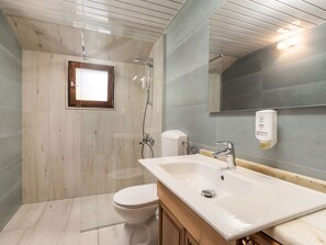 Towels - mit großem Garten und Pool by Interhome (Moscenice)