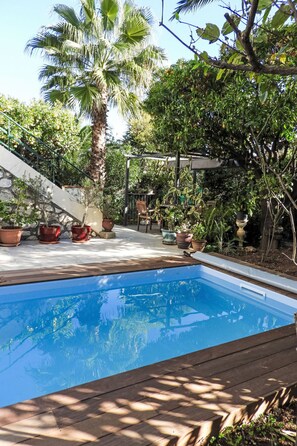 Pool - Wohnung "Les roses" auf einem eingemauerten Grundstück by Interhome (Saint Laurent du Var)