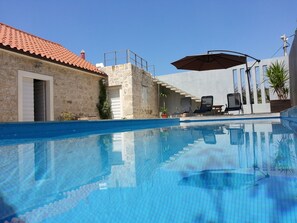 Pool - Kulturerbe-Villa by Interhome (Podgora)