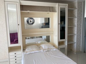 1 bedroom, Internet - Studio-Apartment mit Blick auf das Wasser by Interhome (Antibes)