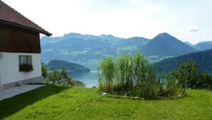 A house with a view of mountains and a lake. - Oberwilen by Interhome (Vitznau)