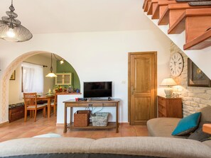 TV, fireplace - Tonina house by Interhome (Brovinje)