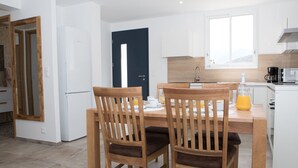 Fridge, microwave, oven, cookware/dishes/utensils - Pinu - Les Muriers by Interhome (Calvi)