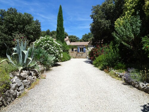 À l'abri du Mistral by Interhome
