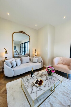 TV, fireplace, DVD player - Villa Bellevue by Interhome (Plouider)