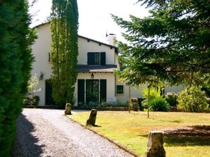 Exterior - mit Garten, Grill und Terrasse by Interhome (Marcillac la Croisille)