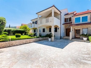 Exterior - Komplett ausgestattete Wohnung für 7 Personen by Interhome (Brač/Supetar)
