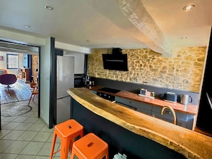 Fridge, microwave, oven, dishwasher