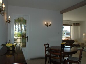 Dining - Wohnung le Galet de Cassis in Cassis by Interhome (Cassis)