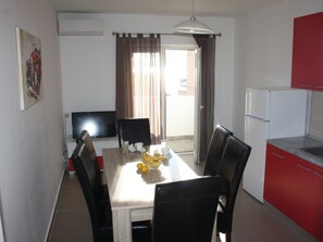 Dining - Wohnung "Monika" by Interhome (Omiš)