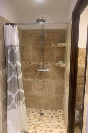 Towels - beheizter Pool ab Mitte April by Interhome (Cabasse)