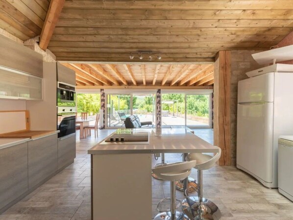 Fridge, microwave, oven, dishwasher - mit Privatpool in Gagnieres by Interhome (Gagnières)