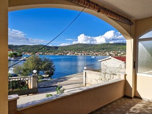 Property grounds - mit Terrasse by Interhome (Vinišće)