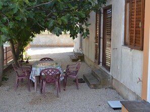 Outdoor dining - ''Adriana R.'' by Interhome (Srima)