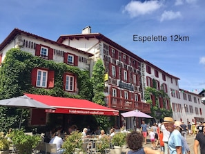 Esterni