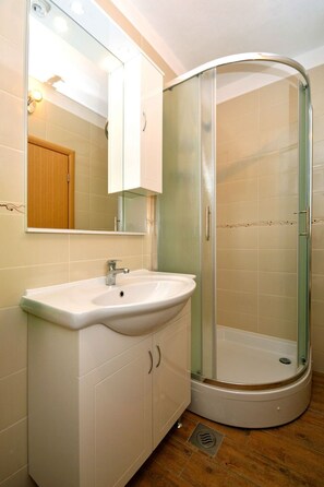 Towels - Wohnung Goranka 1 by Interhome (Dragišina)