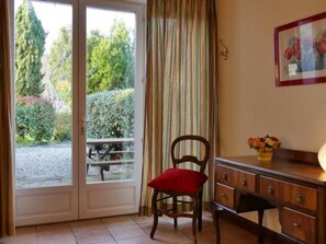 Interior - Apartment  by Interhome (Cambo Les Bains)