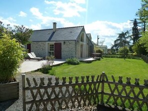 Exterior - "Au Bas Chalonge Gîte" by Interhome (Ligné)