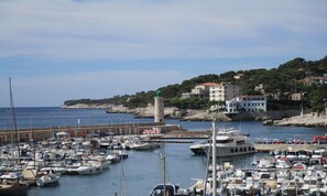 Marina - Wohnung "Plénitude" mit Blick auf das Wasser by Interhome (Cassis)