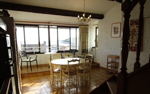 Dining - Wohnung "Plénitude" mit Blick auf das Wasser by Interhome (Cassis)