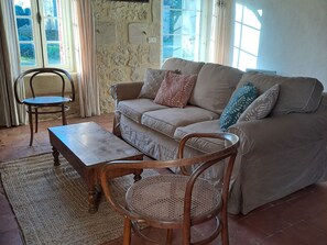 Fireplace, DVD player - Der Pavillon - im Park des Schlosses Lescaut by Interhome (Montignac-de-Lauzun)