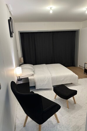 Room - Wohnung "Paris 17" mit Balkon by Interhome (Paris)