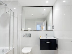 Towels - Urban Stay Oxford Circus 2-Bett 2-Bad by Interhome (Soho)