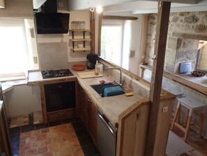 Kühlschrank, Mikrowelle, Ofen, Geschirrspüler
