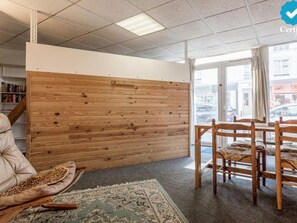 Interior - Freundliches Budget-StudioApartment 36m2 in Montmartre by Interhome (Paris)