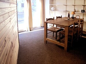 Dining - Freundliches Budget-StudioApartment 36m2 in Montmartre by Interhome (Paris)