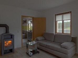 TV, fireplace - Appartement mit Bergblick by Interhome (Bad Elster)