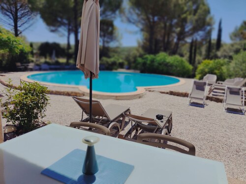 "La Cigale" mit Schwimmbad by Interhome