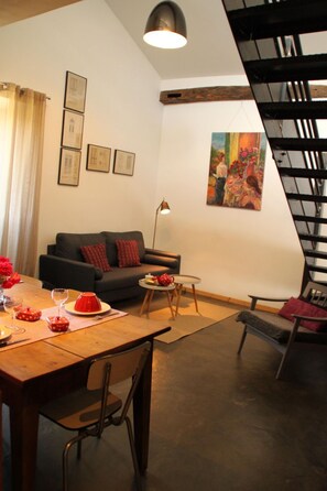 TV, fireplace - Coeur des Monts d'Ardeche by Interhome (Chirols)