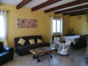 TV, fireplace, DVD player - Villa de vacances by Interhome (Chamaret)
