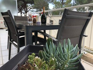Outdoor dining - Domaine Sainte-Maxime Park - Voller Süden by Interhome (Sainte Maxime)
