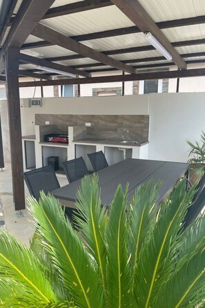 Outdoor dining - Appartement in Fažana mit Garten und Grill by Interhome (Fažana)