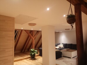 Interior - Moderne Ferienwohnung mit Hot Tub und Fasssauna by Interhome (Neuhaus)