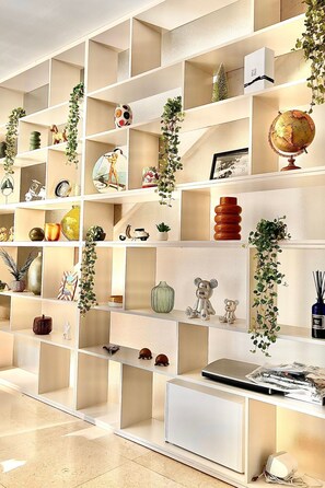 Interior - Ferienvilla "La Villa Blanche" (Die weiße Villa) by Interhome (Cavalaire)