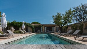 A heated pool - Aber Naste by Interhome (Eygalières)