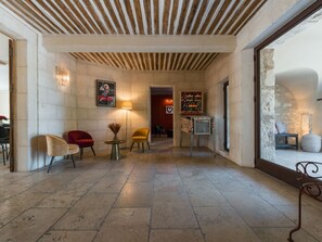 Lobby - Aber Naste by Interhome (Eygalières)
